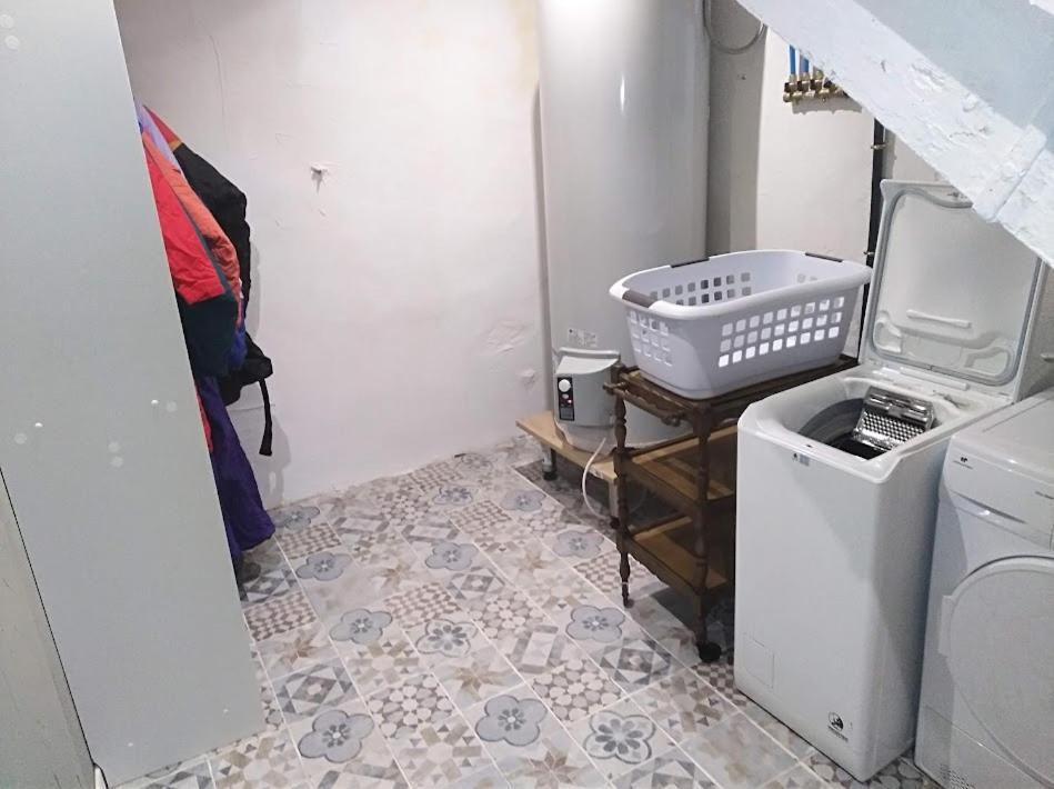 Appartement Cozy Dans Maison Privee Tauves Екстериор снимка